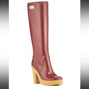 Hunter heeled rain boot size 8